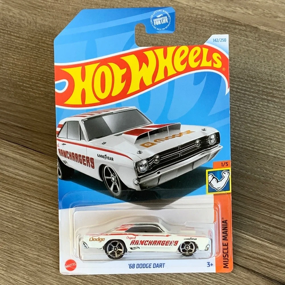 Hot Wheels 1968 Dodge Dart Muscle Mania White Mopar Racing Race Car Hotwheels 🆕
